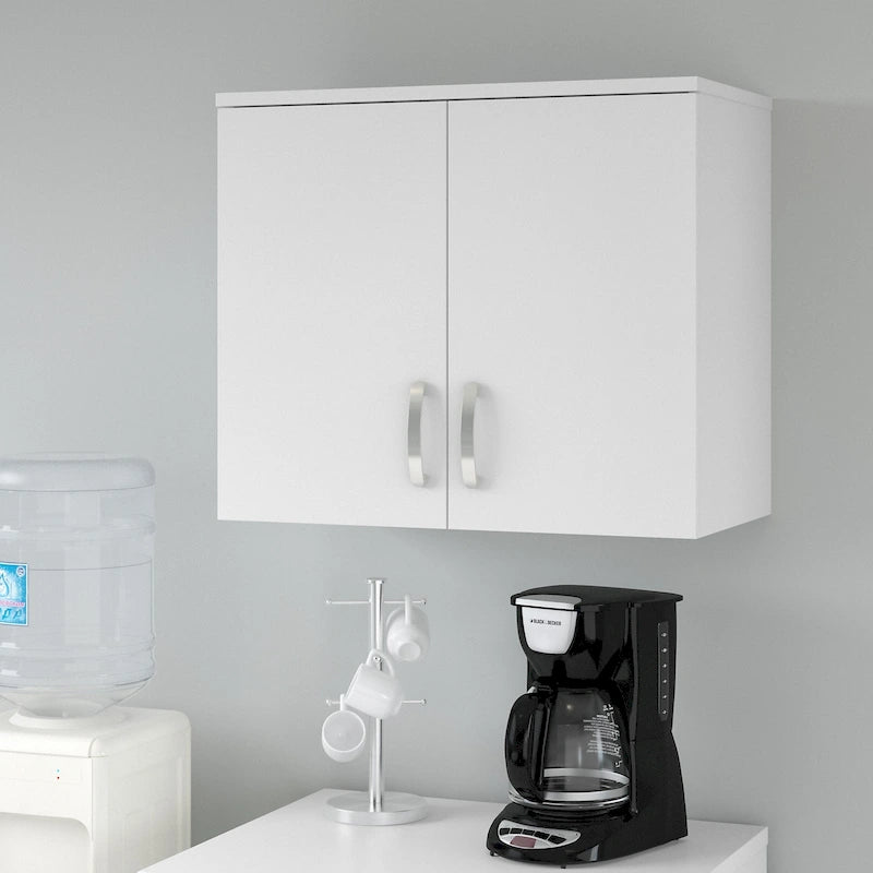 Universeller Wandschrank mit Türen und Einlegeböden