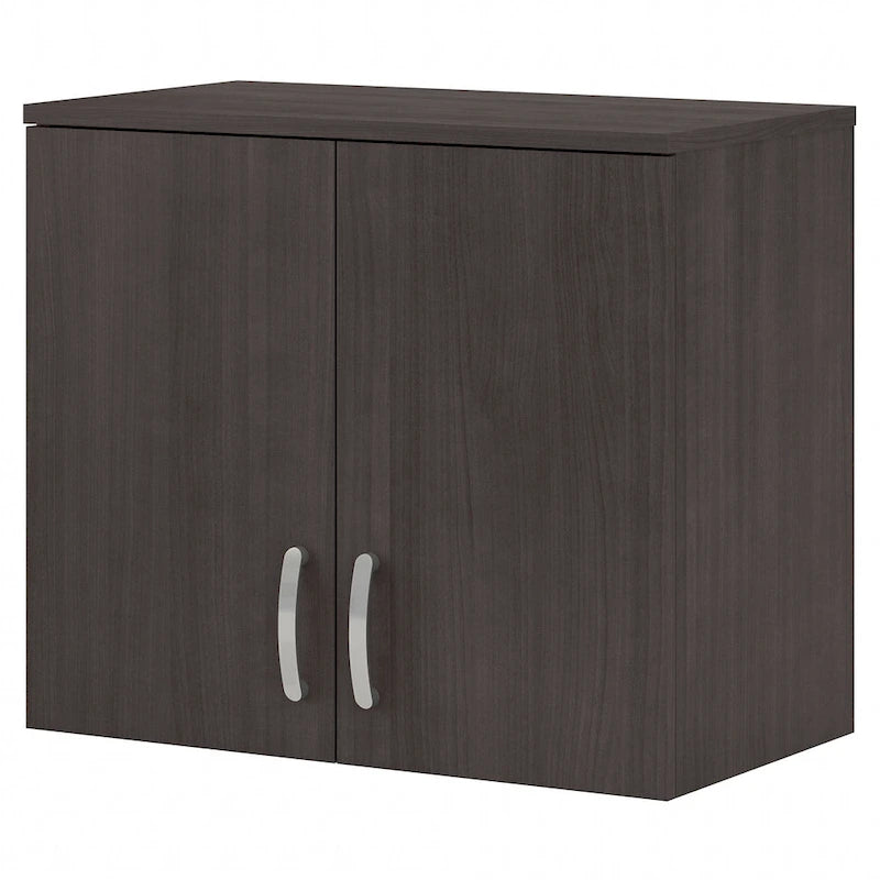 Universeller Wandschrank mit Türen und Einlegeböden