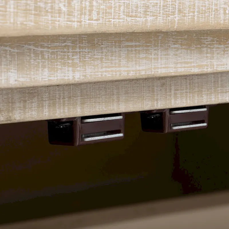 Retro minimalistisches geschwungenes Sideboard mit goldenen Griffen