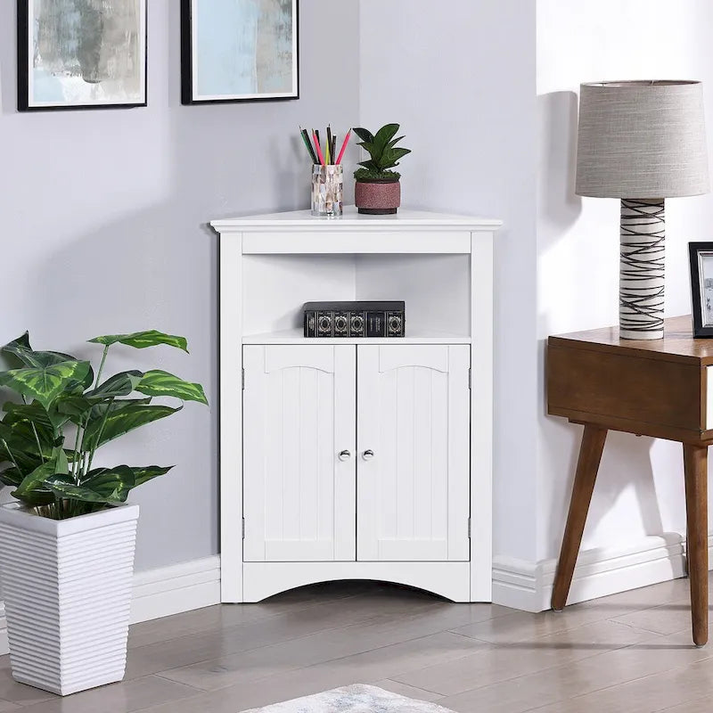 Freistehender Eckschrank mit Türen und Regalen