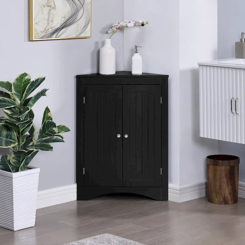 Freistehender Eckschrank mit Türen und Regalen