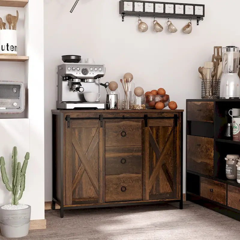 Industrielles Bauernhaus-Buffetschrank, Küchenanrichte mit Schiebetüren im Scheunentor-Stil, drei Schubladen und verstellbaren Einlegeböden